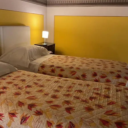 Manon Lescaut Apartment *